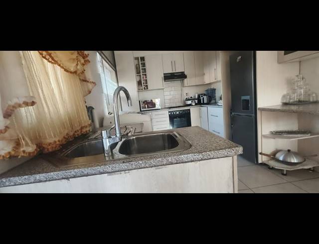 4 BEDROOM HOUSE FOR SALE IN ELANDSPOORT